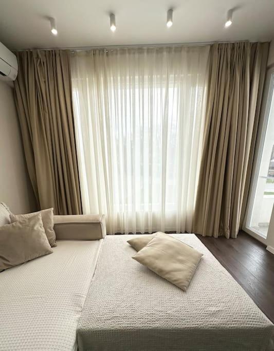 New Luxury Furnished Apartment - Beach, Varna Center & Fast Wi-Fi Exterior foto